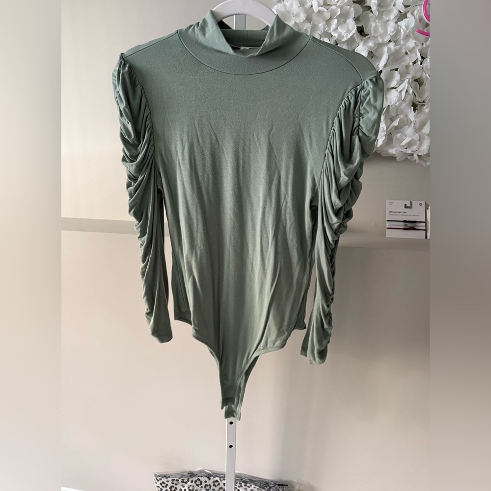 Ruched Sleeve Green bodysuit